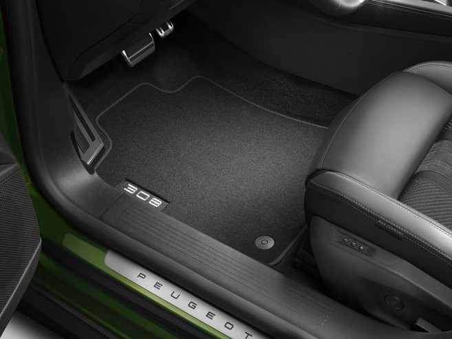 プジョー308　おススメアクセサリーは･･･！