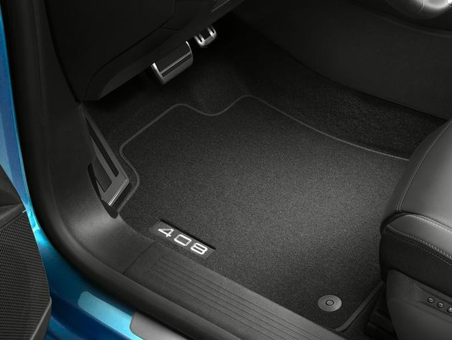 プジョー408　おススメアクセサリー